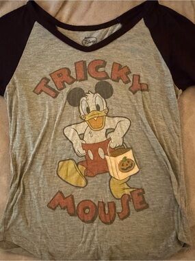Disney Gray Tee with Black Sleeves and Vintage Donald Duck (as Mickey) Halloween